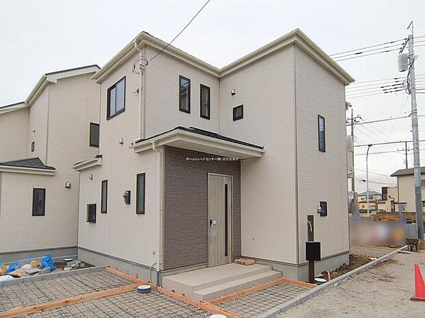 【現地外観写真】『D号棟』
住宅性能評価で耐震等級３（最高等級）を取得！お客様を守る大切な住宅だからこそ、第三者の検査を受けて安心して住んでいただける住宅をご案内させて頂きます。