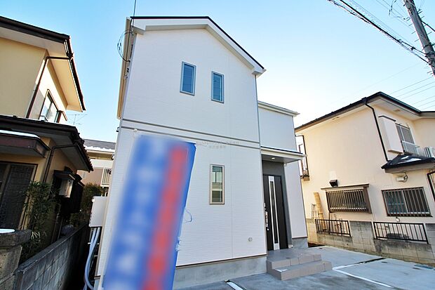 【現地外観写真】『A号棟』
住宅性能評価で耐震等級３（最高等級）を取得！お客様を守る大切な住宅だからこそ、第三者の検査を受けて安心して住んでいただける住宅をご案内させて頂きます。