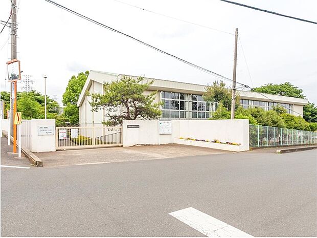 入間市立東金子中学校(約1,700m)