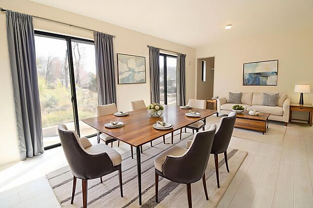 【リビング】広々とした開放感あふれるリビングです。ご家族でインテリアのレイアウトを考えるのも楽しみになりそうです。※家具をCGで加工しています。家具付き販売ではございません。