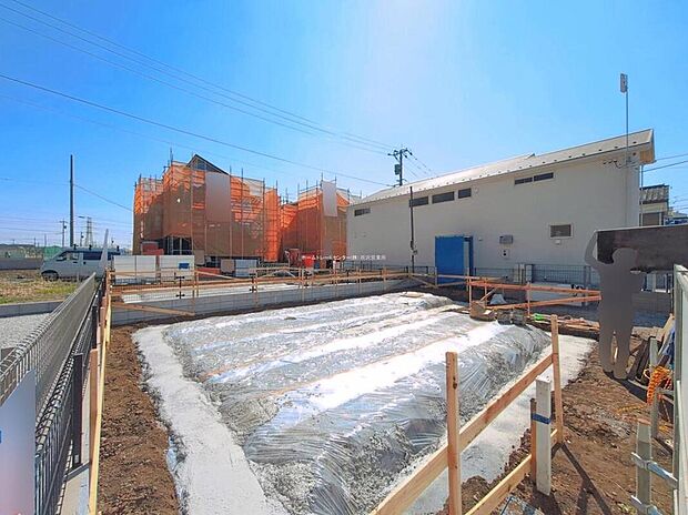 【現地外観写真】『１号棟』
住宅性能評価で耐震等級３（最高等級）を取得！お客様を守る大切な住宅だからこそ、第三者の検査を受けて安心して住んでいただける住宅をご案内させて頂きます。