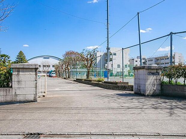所沢市立狭山ヶ丘中学校（約2,320m）