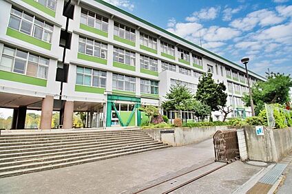 飯能市立加治中学校 900m (徒歩12分)