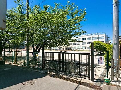 狭山市立入間川東小学校 750m (徒歩10分)