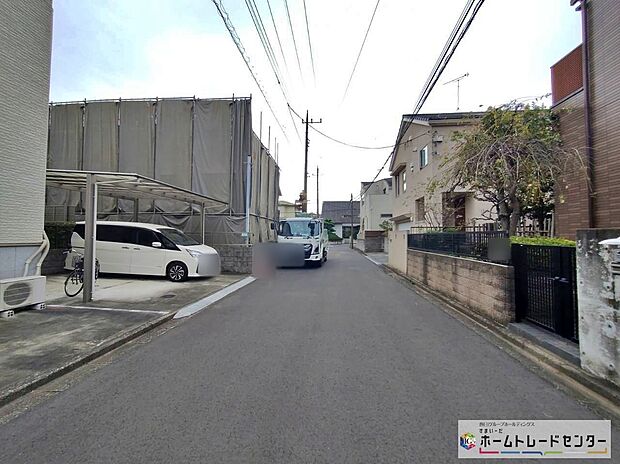 【前面道路含む現地写真】ひとたび扉を開けばそこに待っているのは上質な空間とマイホームでの新生活をイメージさせる優雅なひととき。「この家なら…」ではなく「ここに住みたい♪」と思う感動をお届けいたします。