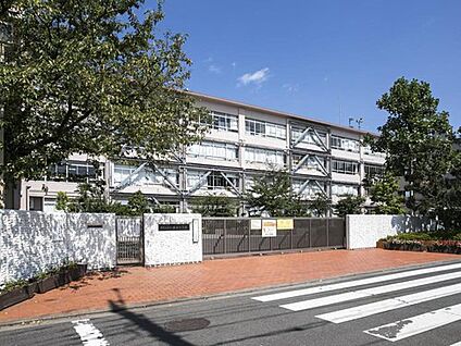 東村山市立回田小学校 800m( 徒歩１０分)