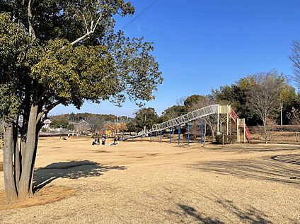 さとくらし公園 3300m(車約10分)