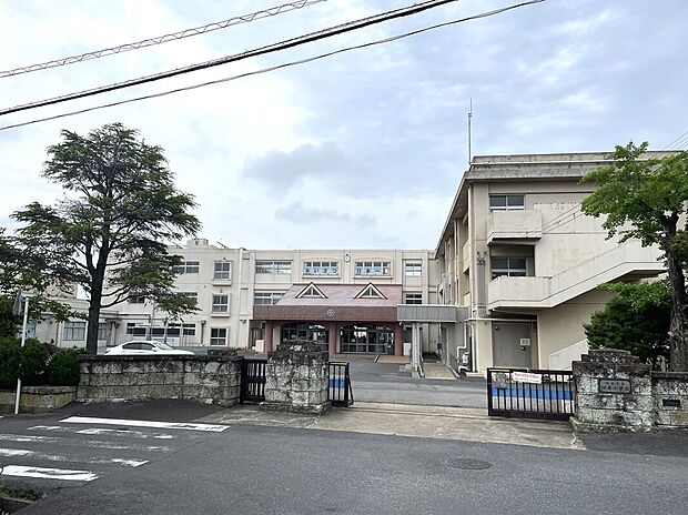 臼井小学校