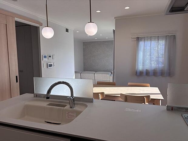 【【C区画】ダイニング】【C区画】朝日を取り込めるダイニング空間になっており、幸せ気分で一日の生活を♪（撮影日：2025年12月）