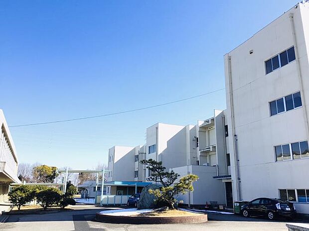 門弟山小学校(約1,200m・徒歩15分)