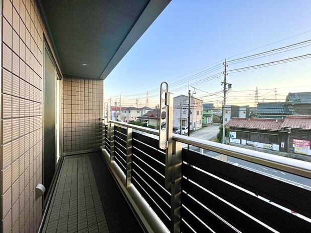 【【A区画】2階バルコニー】主寝室と洋室から出入りができる2階バルコニー