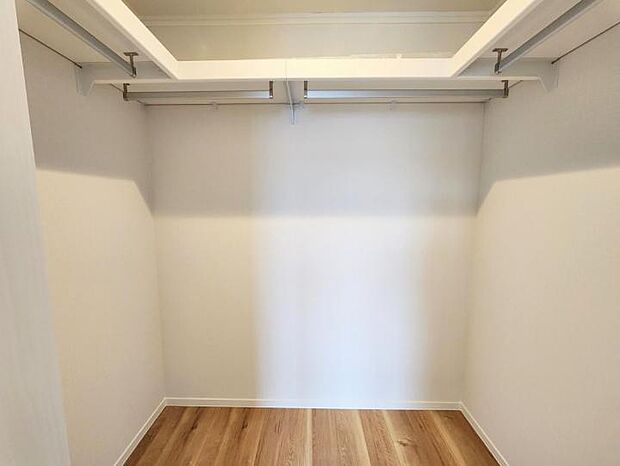 【【施工事例】WIC】コの字型ウォークインクローゼット