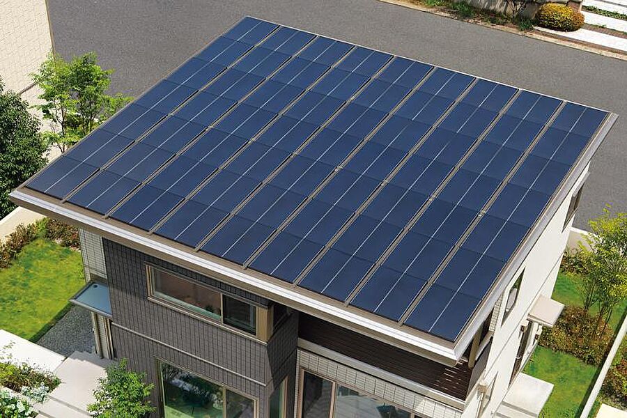 【創エネ・太陽光発電システム】屋根一面に設置したソーラーがたっぷり発電。