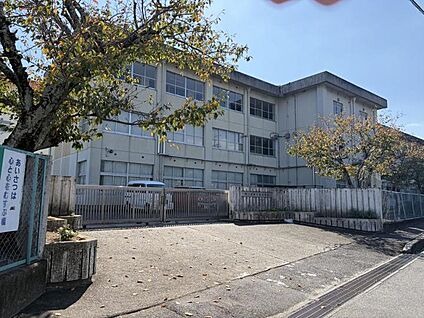 桜中学校 1600m(徒歩約20分)