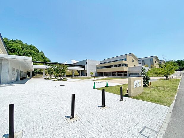 にじの丘中学校