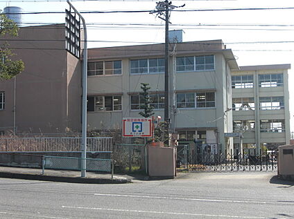 坂下小学校 約450ｍ(徒歩6分)