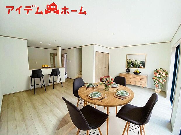 【リビング】本画像はCGで作成されており、実際に現地に家具は置かれておりません。