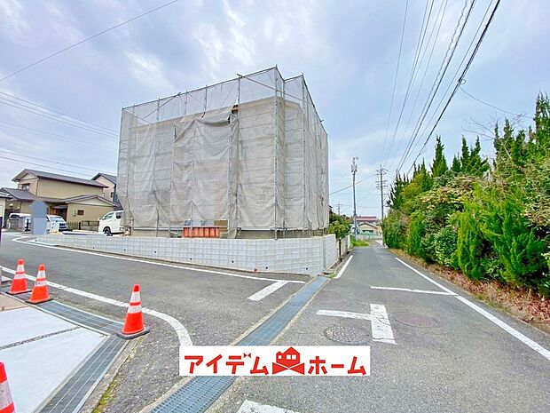 〇●前面道路●〇　　
平日のご案内も可能です！　
アイデムホーム南店は緑区役所から徒歩2分！
水曜日も営業しております！　　