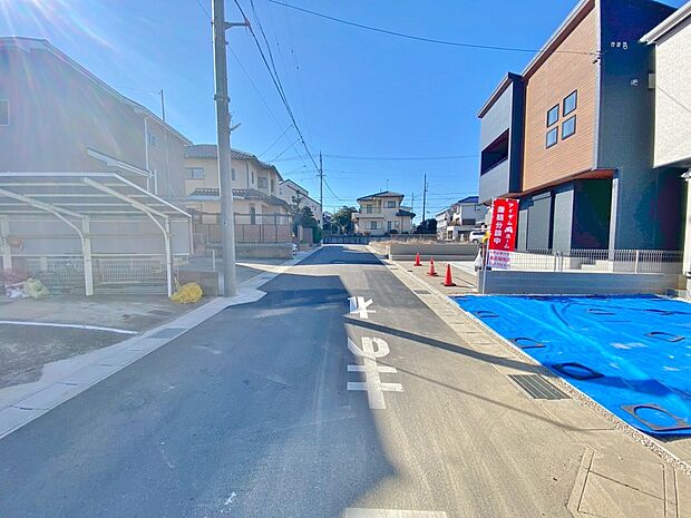 〇●前面道路(撮影2025年11月)●〇
堂々完成!即入居可!
アイデムホーム南店は緑区役所から徒歩2分!
水曜日も営業しております!