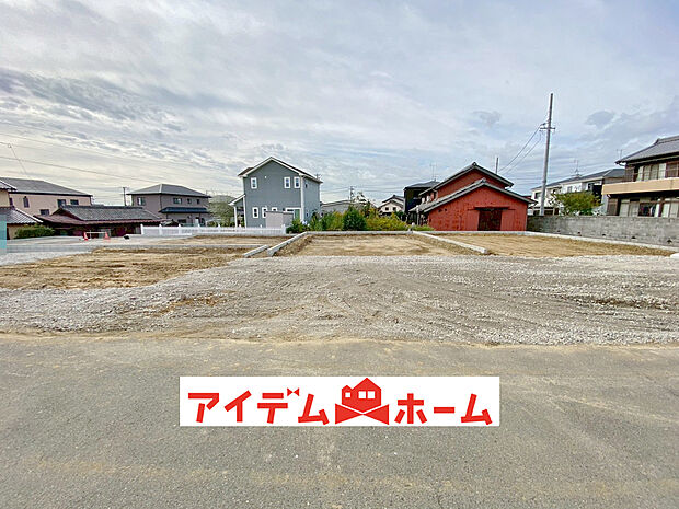 〇●全体(撮影2025年11月)●〇
モデル案内も承ります!
アイデムホーム南店は緑区役所から徒歩2分!
水曜日も営業しております!