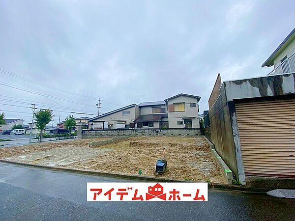 〇●1号棟外観●〇　　
平日のご案内も可能です！　
アイデムホーム南店は緑区役所から徒歩2分！
水曜日も営業しております！　　　　　　
　　
