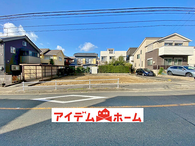 〇●全体(撮影2025年11月)●〇
モデル案内も承ります!
アイデムホーム南店は緑区役所から徒歩2分!
水曜日も営業しております!