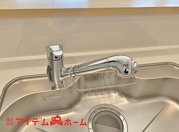 【浄水機付き水栓】蛇口をひねるとすぐにきれいなお水が使える蛇口一体型浄水器を設置