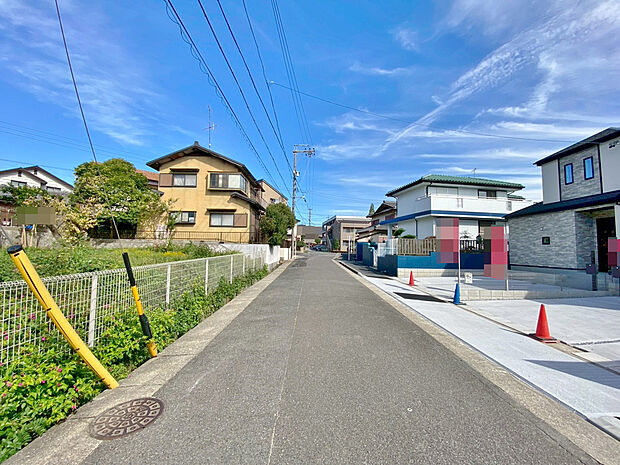 【前面道路】〇●前面道路(撮影2025年10月)●〇
堂々完成!即入居可!
アイデムホーム南店は緑区役所から徒歩2分!
水曜日も営業しております!