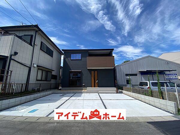 3号棟
休日、平日問わずお気軽にお問合せくださいませ。