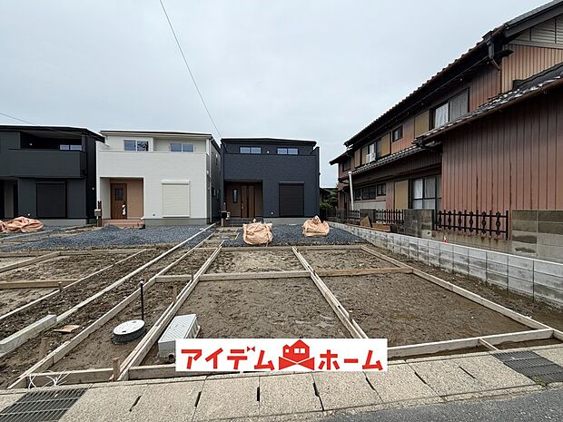【4号棟 外観写真】平日・土日問わずご案内致します!お気軽にお問合わせ下さい♪