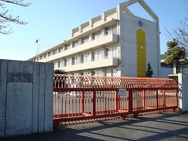 あま市立正則小学校(約800m)