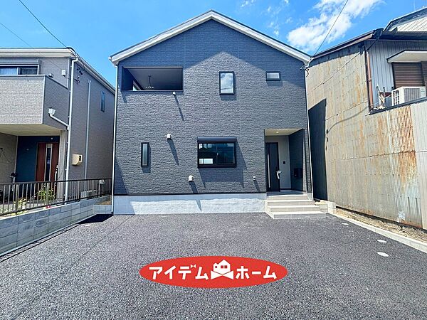 ●○●○1号棟外観写真○●○●
　　　平日の案内も可能です！
　お気軽にお問い合わせください！


