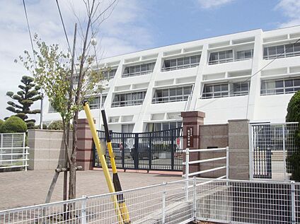 弥富市立弥富北中学校 1020ｍ