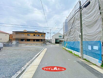 ■西側前面道路■