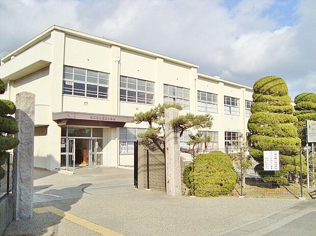 蟹江町立須西小学校(約1,550m)