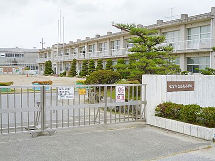 弥富市立白鳥小学校 1800ｍ