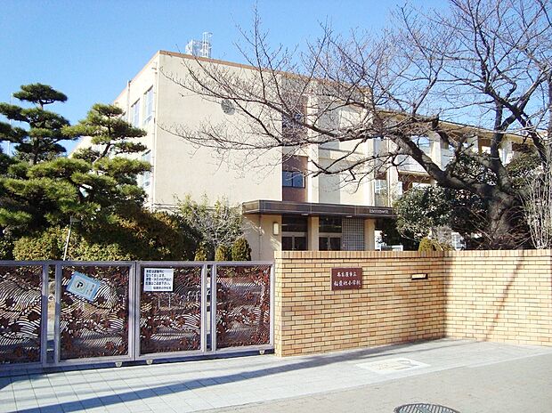 名古屋市立稲葉地小学校(約580m)
