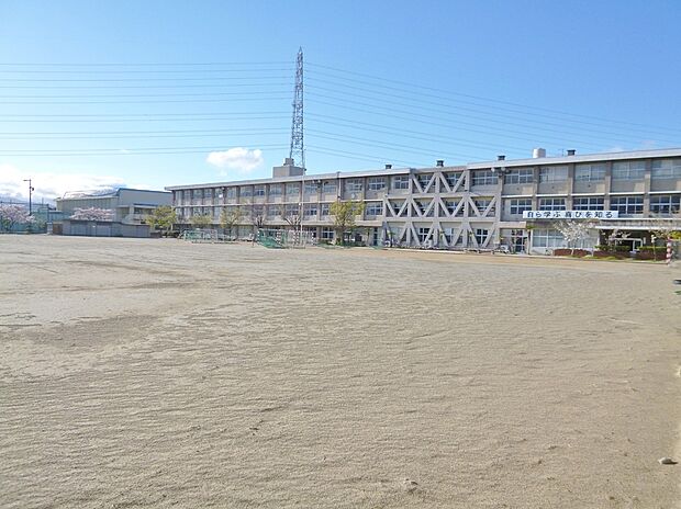 愛西市立佐屋中学校（約3,040m）