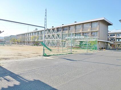 愛西市立佐屋中学校 280m