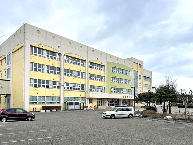 新潟市立鳥屋野小学校