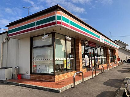 セブンイレブン相馬黒木店 約910～1020m(徒歩12～13分)
