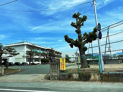 東根市立東根中部小学校 約780m(徒歩10分)