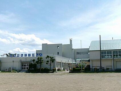 三条小学校 約1490～1520m(徒歩19分)