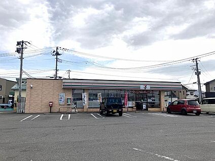 セブンイレブン会津門田村西店 約90～210m(徒歩2～3分)