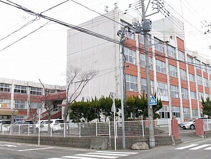 泉中学校 880m