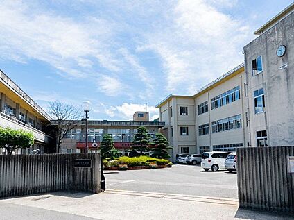 岳陽中学校 1946m