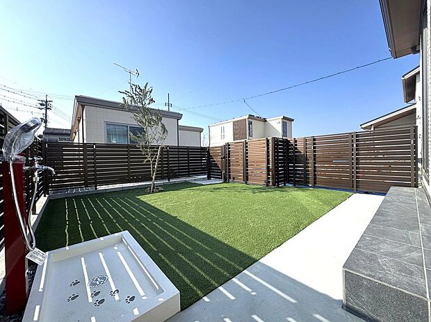 2号地（Parfait bj）　◇大きな立水栓があるのでお子様もワンちゃんも思う存分遊べます♪