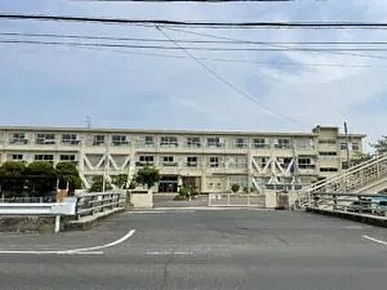 岡山市立富山小学校 1040ｍ～1120ｍ(徒歩13分～14分)