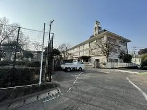 里庄町立里庄西小学校（約350m）