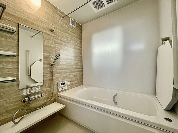 【★浴室(２号地)】広々とした浴室で一日の疲れをゆっくり癒せます。
快適なバスタイムをサポートする設備が充実◎